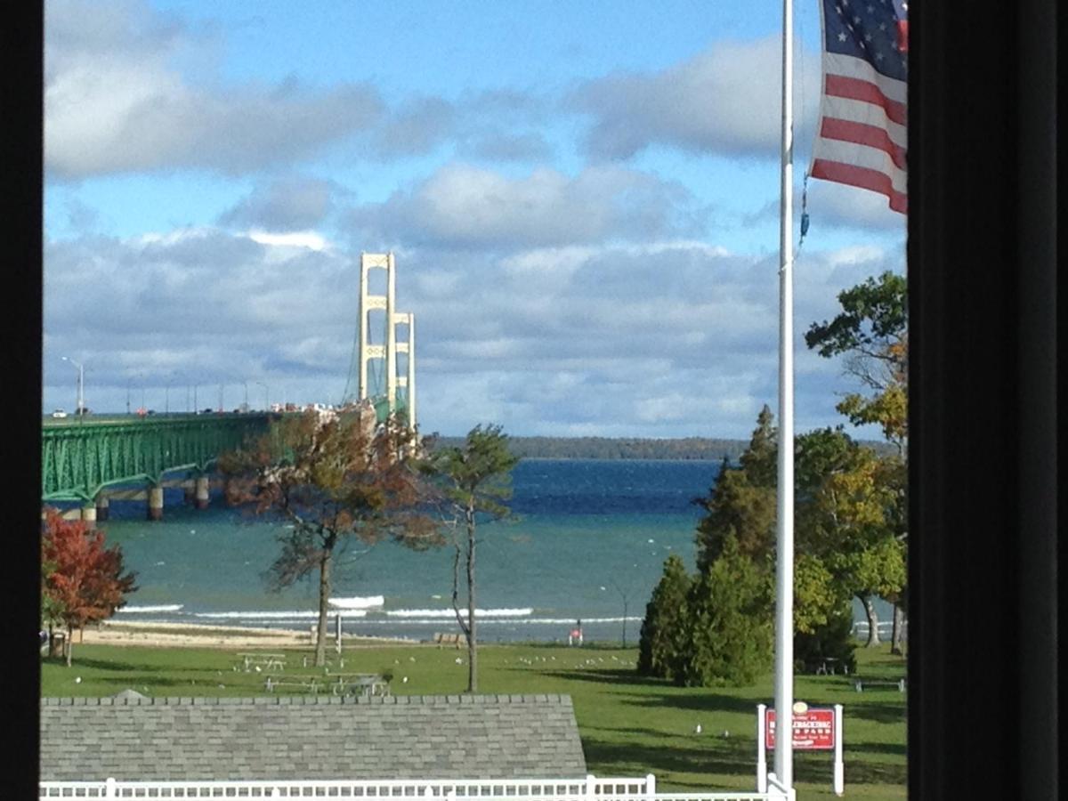 Parkside Inn Bridgeview Mackinaw City Exteriör bild