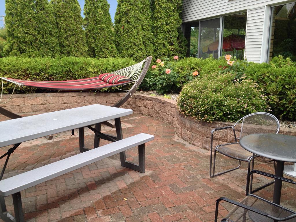 Parkside Inn Bridgeview Mackinaw City Exteriör bild